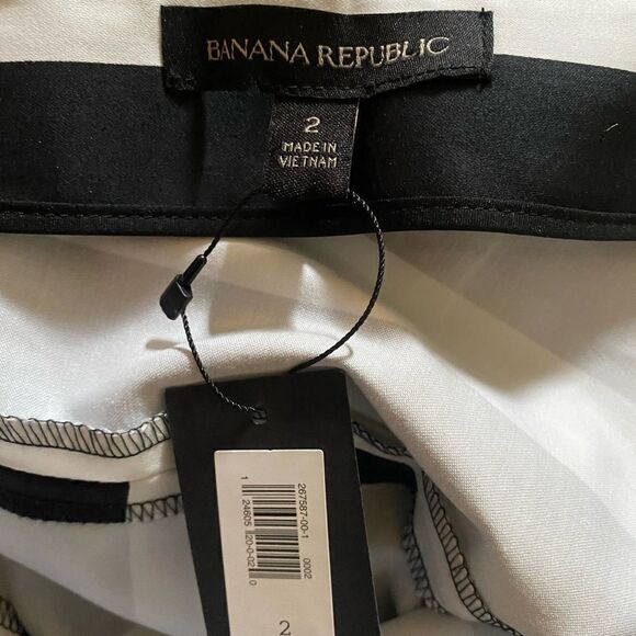 NWT Banana Republic Black and White Striped Pencil women’s Skirt 2 knee length - Picture 3 of 6